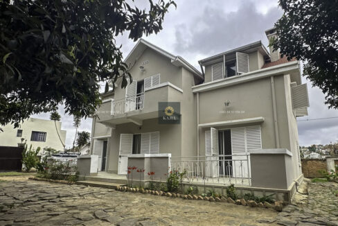 Maison F6 à vendre Manakambahiny